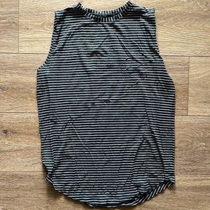 Lululemon flowy muscle tank